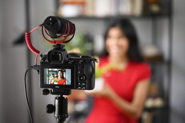 Nikon Z 6II 附變焦鏡頭 | 多功能全片幅無反光鏡靜態影像/影像混合相機,附 24-70 公釐 f/4 鏡頭 | Nikon USA 型號 - Image 8