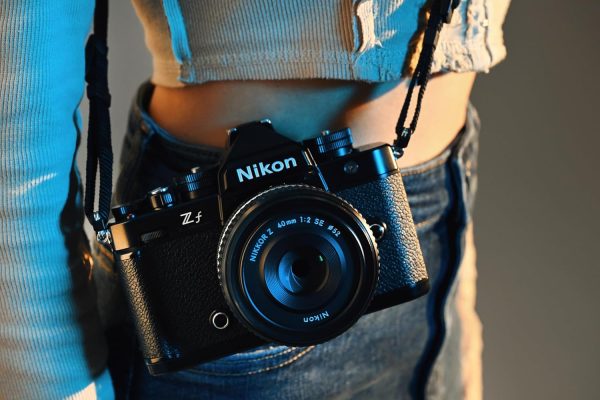 Nikon Z f 附特別版 Prime 鏡頭 | 全片幅無反光鏡靜態影像/攝錄機,配備快速 40 公釐 f/2 鏡頭 | Nikon USA 型號 - Image 17