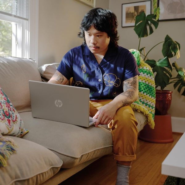 HP 14 吋筆記型電腦,HD 顯示器,Intel Core i3-N305,8 GB RAM,256 GB SSD,Intel UHD Graphics,Windows 11 Home in S 模式,天然銀色,14-ep0299nr - Image 11